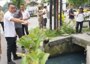 Wakil Wali Kota Medan Zakiyuddin Harahap Tinjau Drainase Medan Helvetia, Janji Atasi Banjir