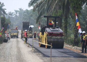 Bobby Nasution Percepat Perbaikan Jalan Rusak Labusel Senilai Rp21,2 Miliar