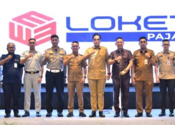 Ketua DPRD Medan Hadiri Sosialisasi Opsen Pajak Kendaraan dan Launching E-Loket Pajak Bersama Wali Kota