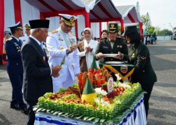 Peringatan HUT ke-81 TNI di Mako Kodaeral I Belawan Berlangsung Khidmat, Tekankan Pentingnya Soliditas dan Kemanunggalan
