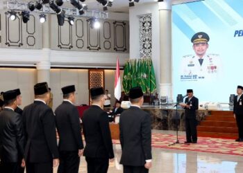 Wagubsu Surya Lantik 188 Pejabat Pemprov Sumut, Tekankan Kolaborasi dan Integritas