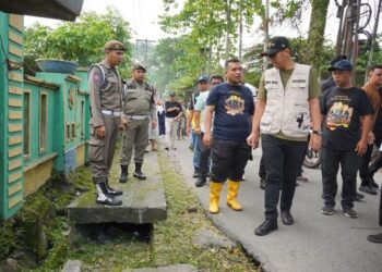 Tinjau Banjir dan Dengar Keluhan Warga Beringin, Wali Kota Medan Rico Waas Siapkan Solusi Drainase hingga 10.000 CCTV