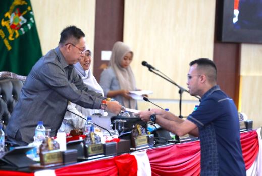DPRD Medan Setujui Ranperda Penanggulangan Kemiskinan Jadi Inisiatif Dewan dalam Rapat Paripurna
